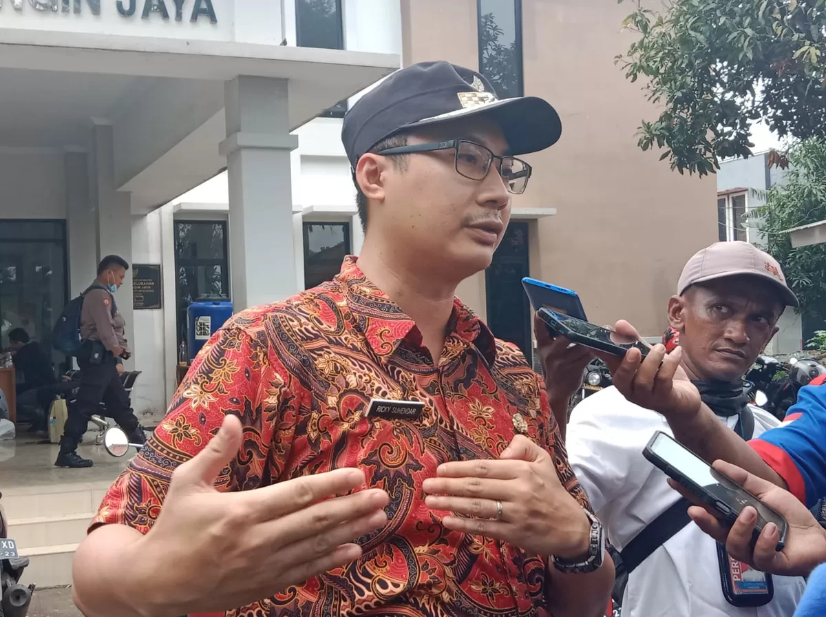 Lurah Kayuringin Jaya, Ricky Suhendar 