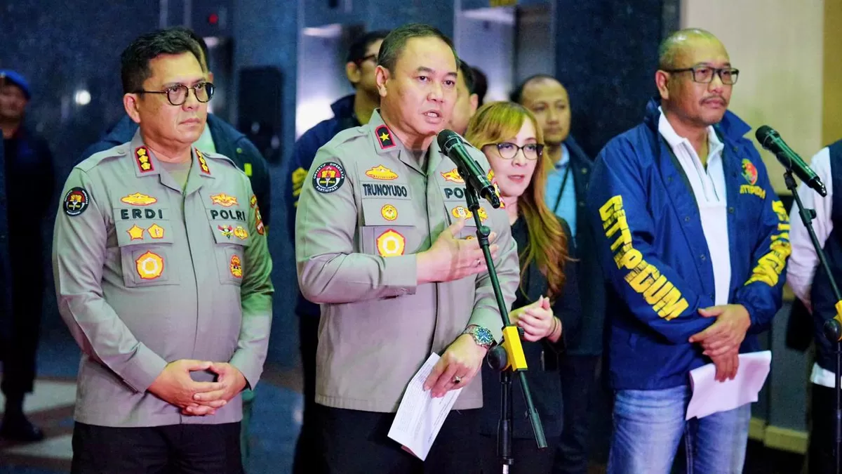 Karopenmas Divhumas Polri Brigjen Pol. Trunoyudo Wisnu Andiko saat jumpe pers pengungkapan judi online internasional
