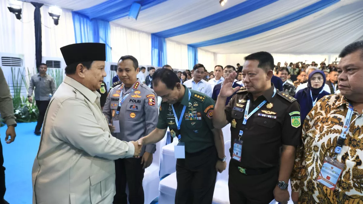 Dampingi Presiden di Kejagung, Panglima TNI Komitmen Amankan Kekayaan Negara. (BPMI Setpres)