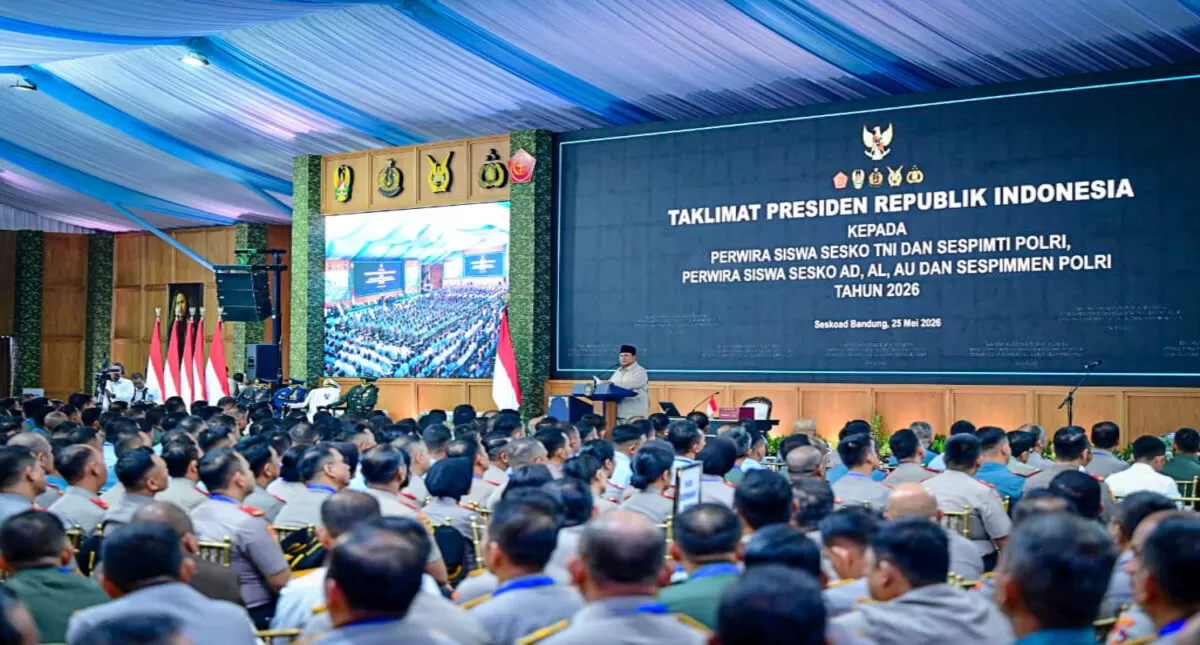 Presiden Prabowo Subianto memberikan taklimat kepada perwira siswa Sesko TNI dan Sespimti Polri, perwira siswa Sesko AD, AL, AU, dan Sespimmen Polri. Senin (25/5)