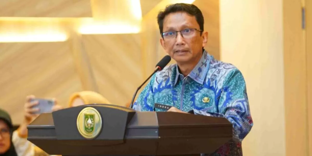 Kepala dinas Pustaka dan ke arsipan riau (Pedrianto)