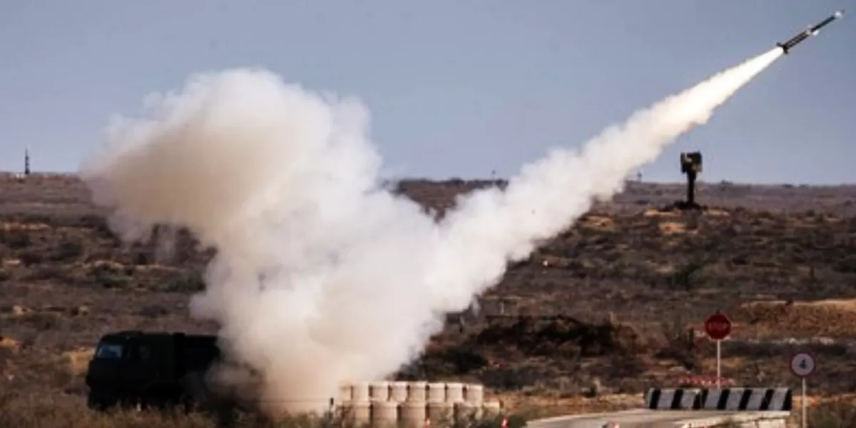 Kemenlu Korea Selatan menyebut rudal anti-kapal milik Iran diduga terlibat dalam serangan ke kapal kargo HMM Namu di Selat Hormuz pada 4 Mei lalu. (CNN Indonesia)