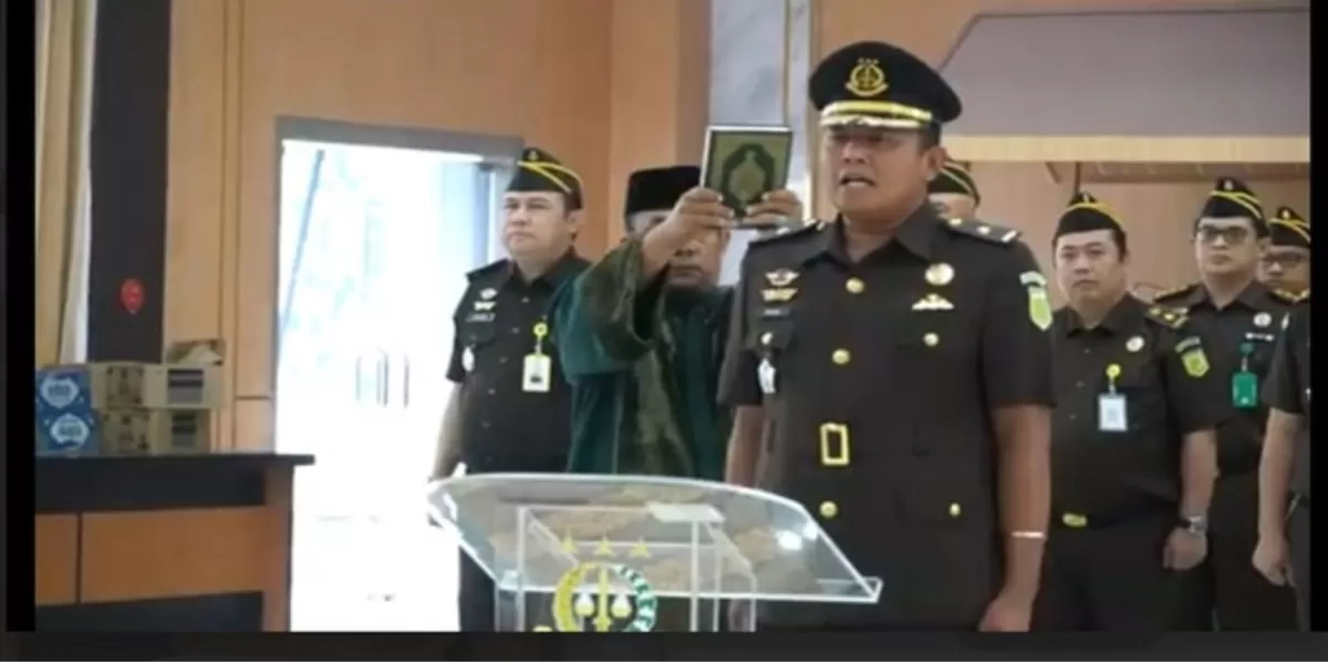 Priandi Firdaus Bahar, S.H., M.H. Pengambilan Sumpah Jabatan Strategis sebagai Kepala Seksi Penyidikan (Kasidik) pada Asisten Tindak Pidana Khusus Kejaksaan Tinggi Kepulauan Riau (Kejati Kepri). (iNews86.Com)