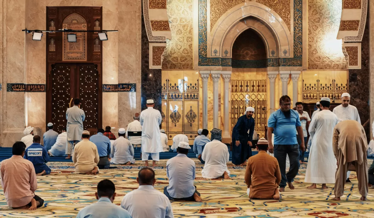 Bulan Dzulhijjah menjadi momen penting bagi umat Islam untuk memperbanyak ibadah.