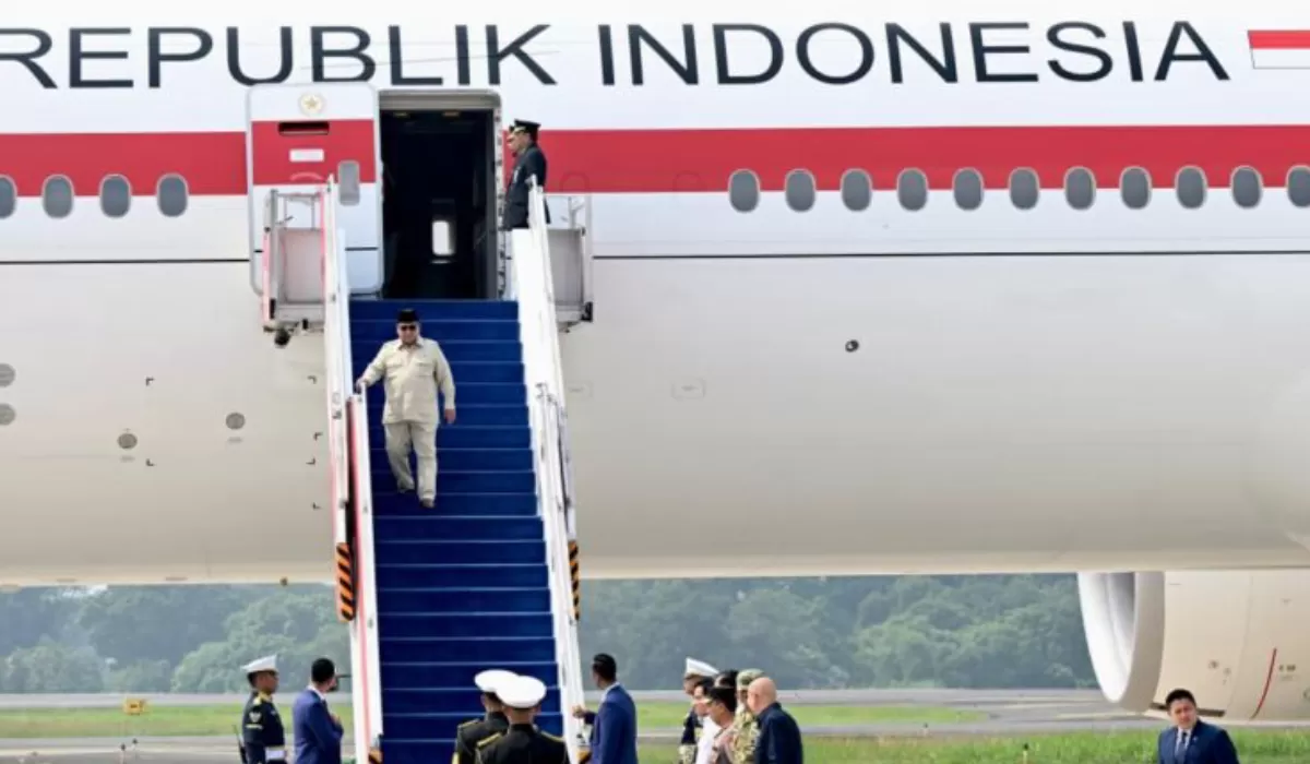 Presiden Prabowo Subianto kembali ke Indonesia usai menyelesaikan kunjungan kenegaraan di Prancis. Foto: BPMI Setpres/Cahyo.