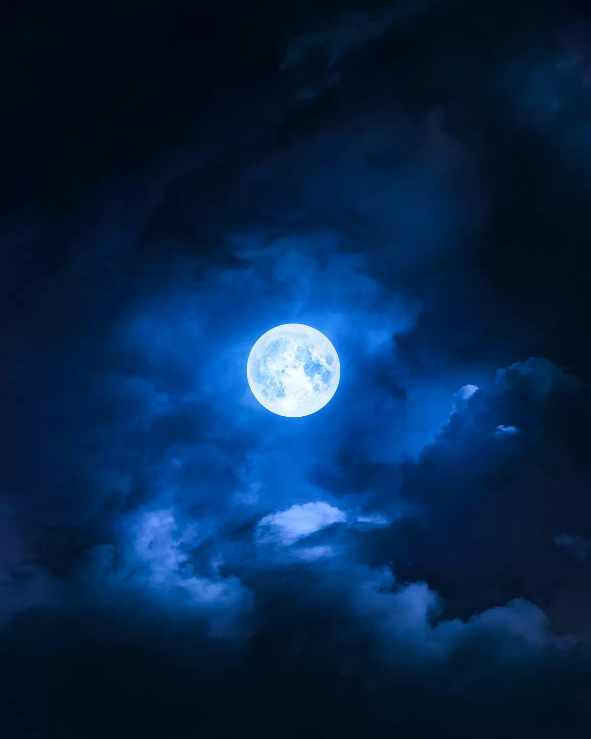 Fenomena Blue Moon Hiasi Langit Indonesia Malam Ini, BRIN Ungkap Waktu Terbaik untuk Mengamati
