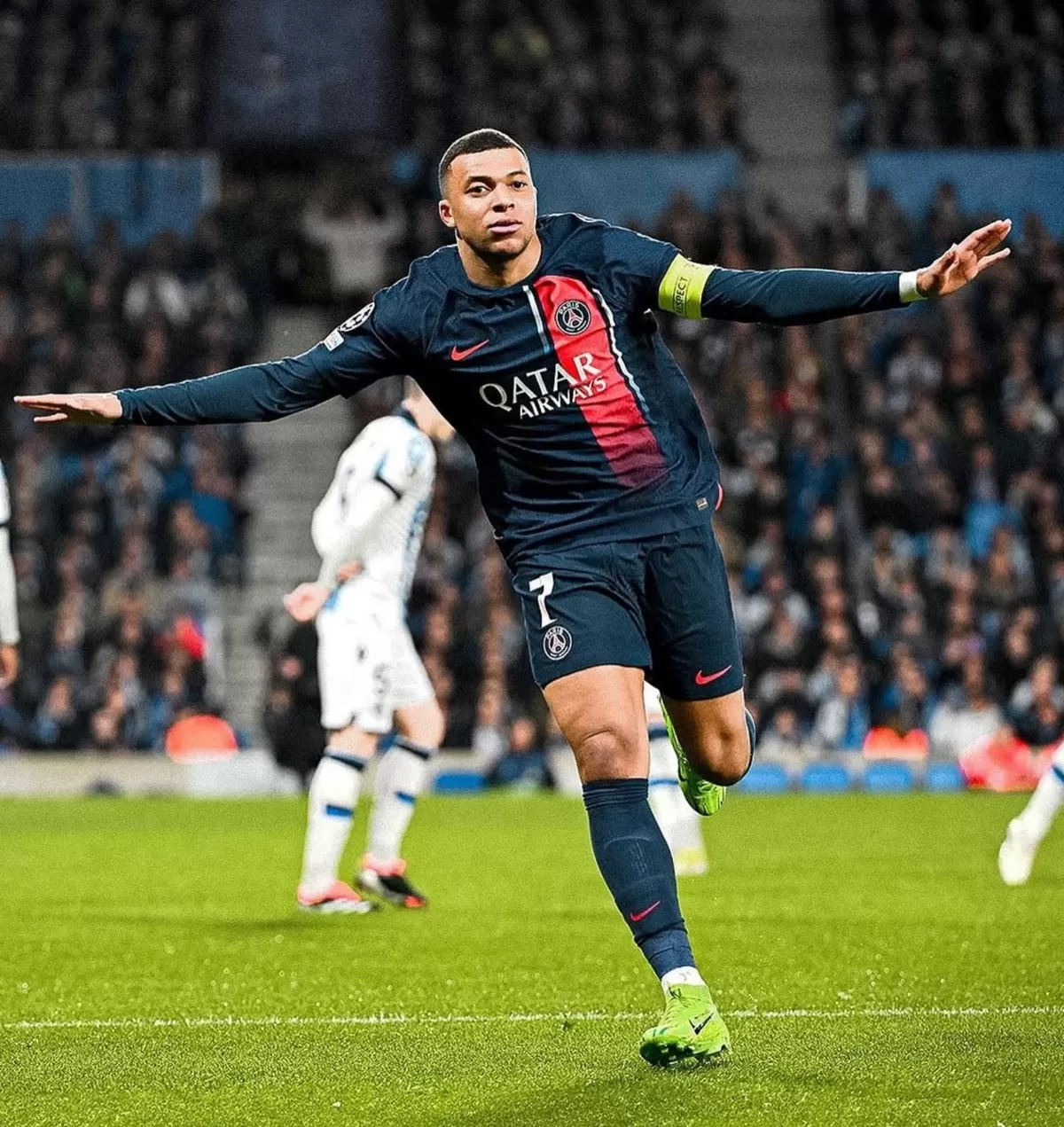 Kylian Mbappe (IG: Mbappe)