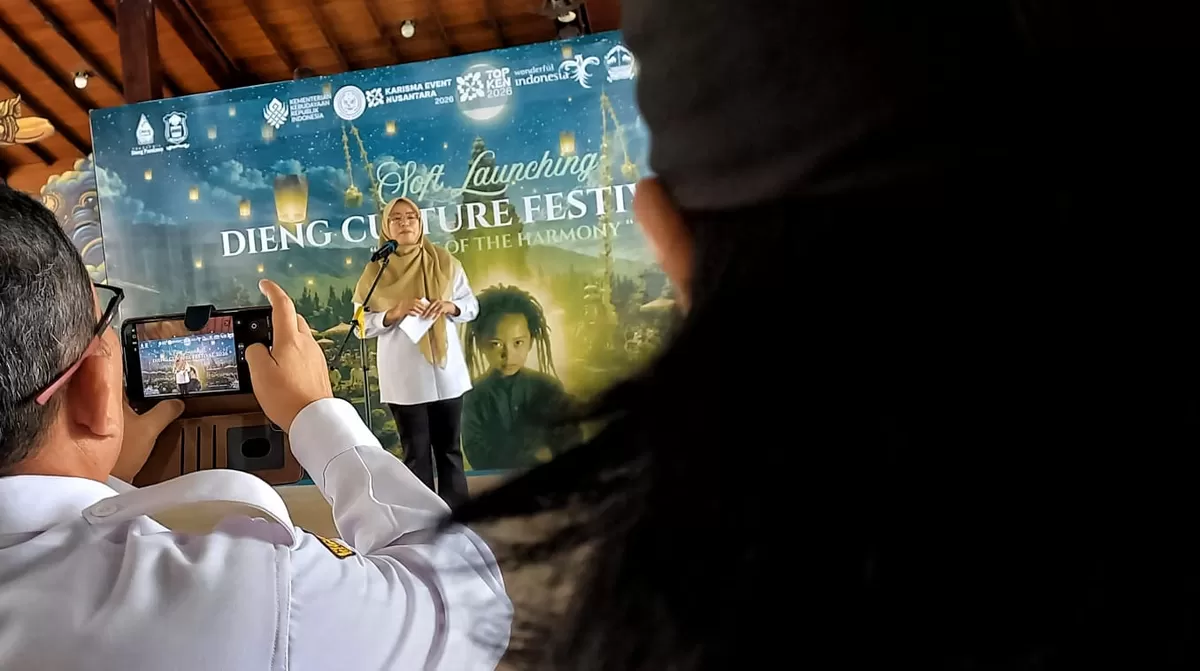 Bupati Banjarnegara dr. Amalia Desiana saat peluncuran Dieng Culture Festival (DCF) 2026. (Widodo)