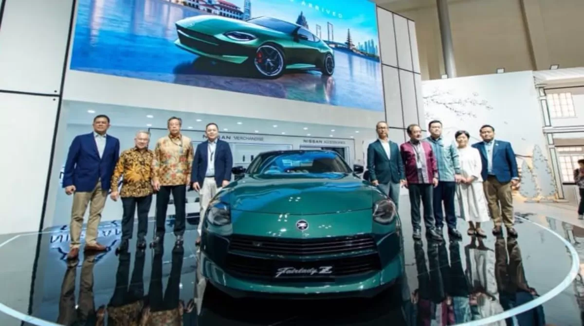 Kehadiran Fairlady Z menandai debut resmi mobil sport legendaris Nissan di pasar Indonesia sekaligus mempertegas komitmen perusahaan terhadap inovasi dan mobilitas masa depan. (KabarSatu.id/ foto: Nissan Indonesia)