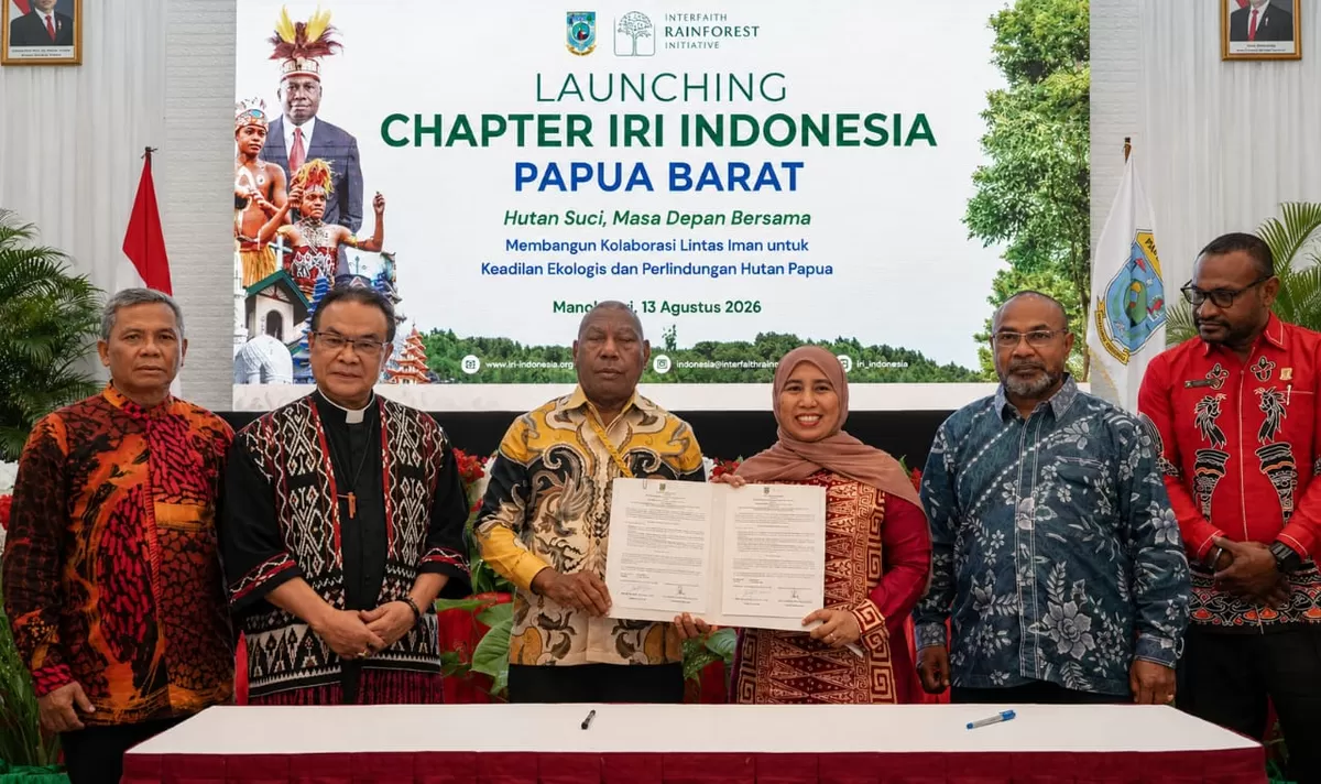 Penandatanganan Nota Kesepahaman antara IRI Indonesia dan Pemerintah Provinsi Papua Barat. (KabarSatu.id/ foto: IRI Indonesia, fajar)