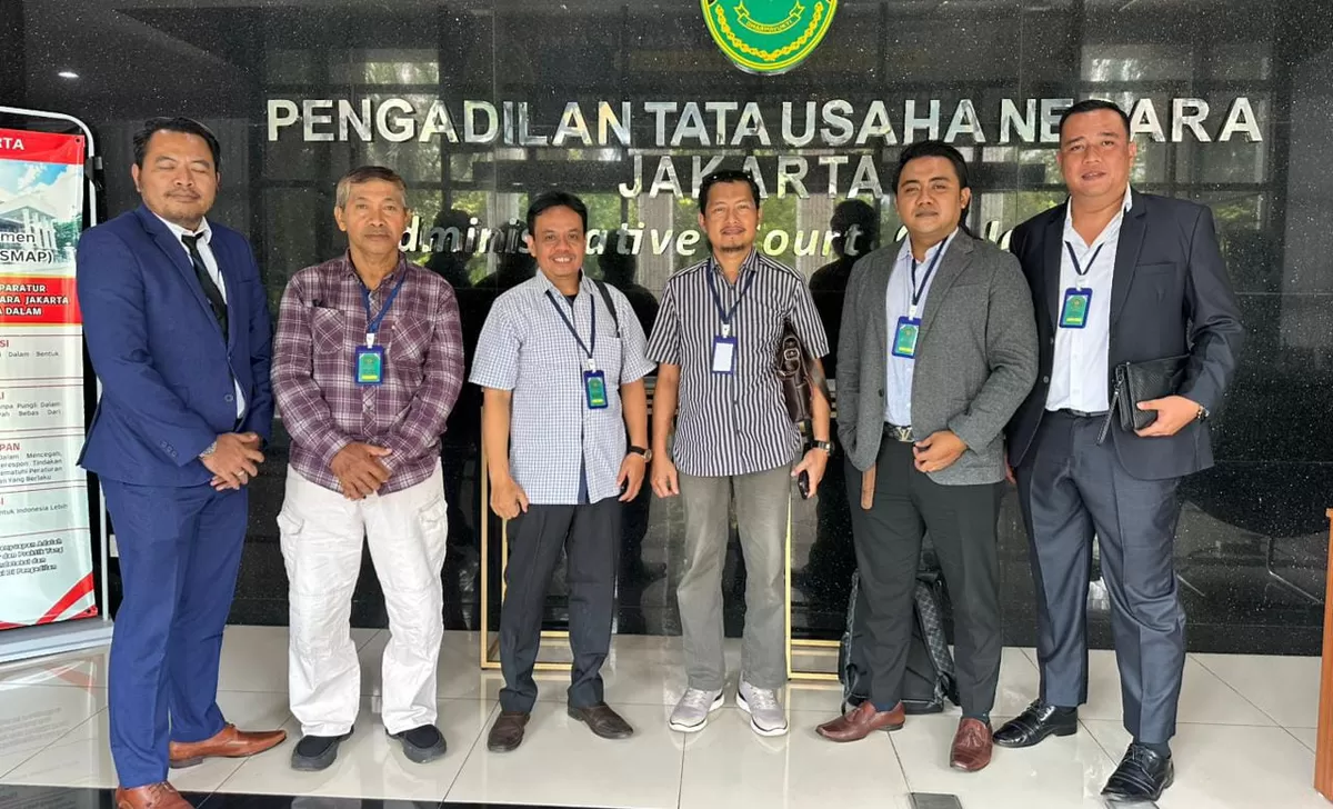 Tim Lembaga Hukum & Advokasi SH Terate Pusat saat berada di PTUN Jakarta. (KabarSatu.id/ dok. PSHT)