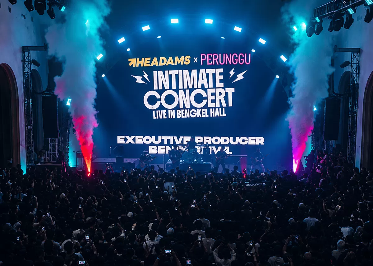 Ribuan penonton memenuhi Bengkel Space SCBD saat Perunggu dan The Adams berbagi satu panggung dalam konser intimate di Bengkel Space SCBD, Jakarta, Kamis 16 Juli 2026. (Instagram/@Bengkelscbd)