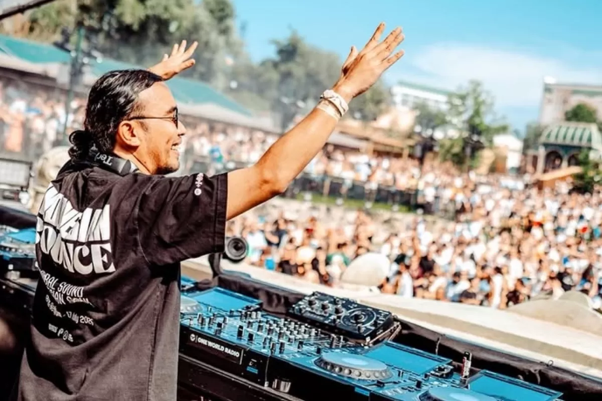 Penampilan Whisnu Santika bawakan Indonesian Bounce di panggung Tomorrowland 2026, Belgia. (Instagram/@Whisnusantika)
