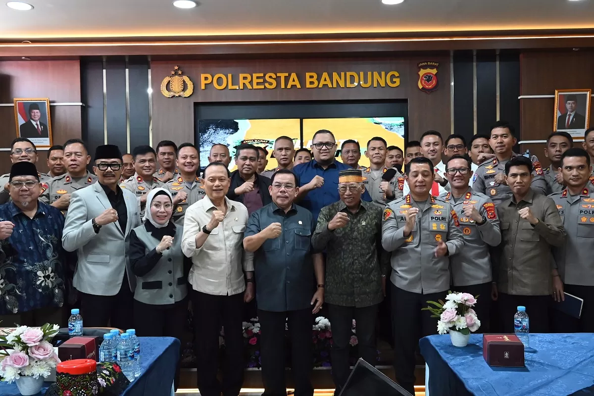 Wakil Ketua MKD DPR RI I Wayan Sudirta saat mengikuti Kunjungan Kerja Spesifik ke Polresta Bandung, Jawa Barat, Rabu (15/7/2026).  (Dok. Parlementaria DPR ( Gal/Andri))