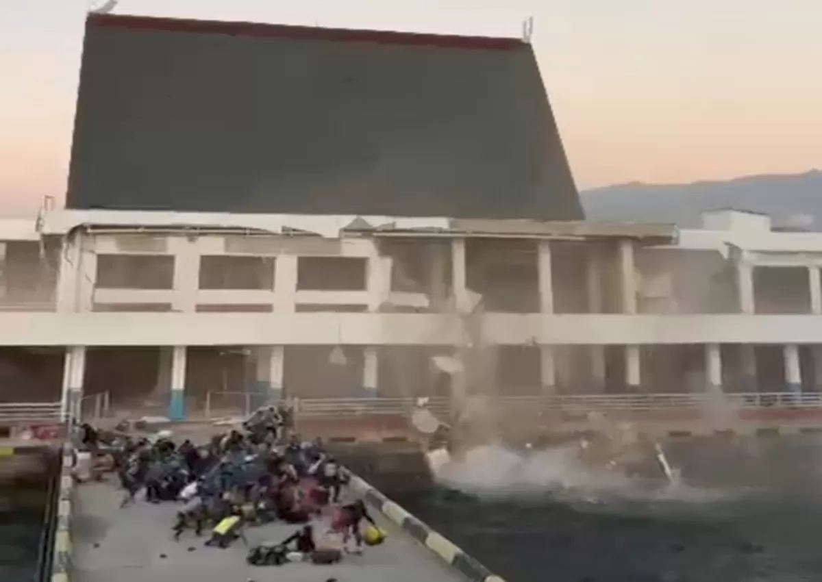 Foto tangkapan layar video gempa di Pelabuhan Sikka, Flores. 
