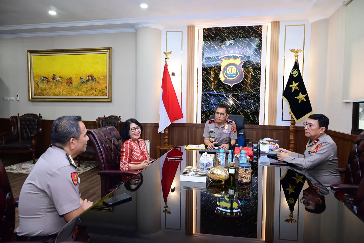 Kapolda Jambi Audiensi dengan Ketua Pengadilan Tinggi, Perkuat Sinergi Penegakan Hukum dan Kamtibmas. (Doc. Hms Polda Jambi)