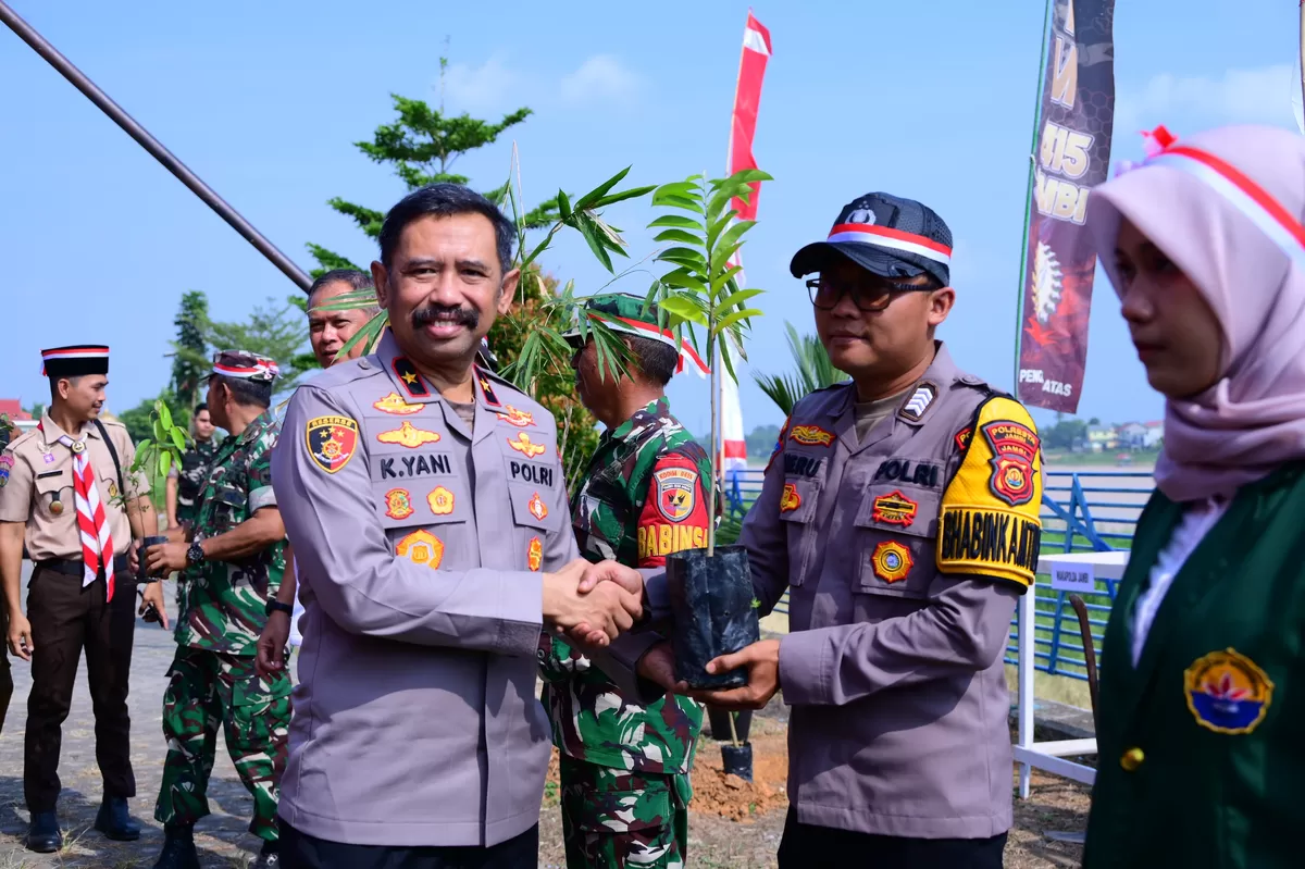 Polda Jambi Dukung Penanaman Bambu dan Pohon Produktif. (Doc. Humas Polda Jambi)