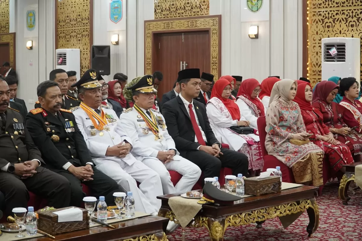 Gubernur Al Haris Ikuti Detik-Detik Proklamasi Kemerdekaan RI Secara Virtual. (Doc. Diskominfo Provinsi Jambi)