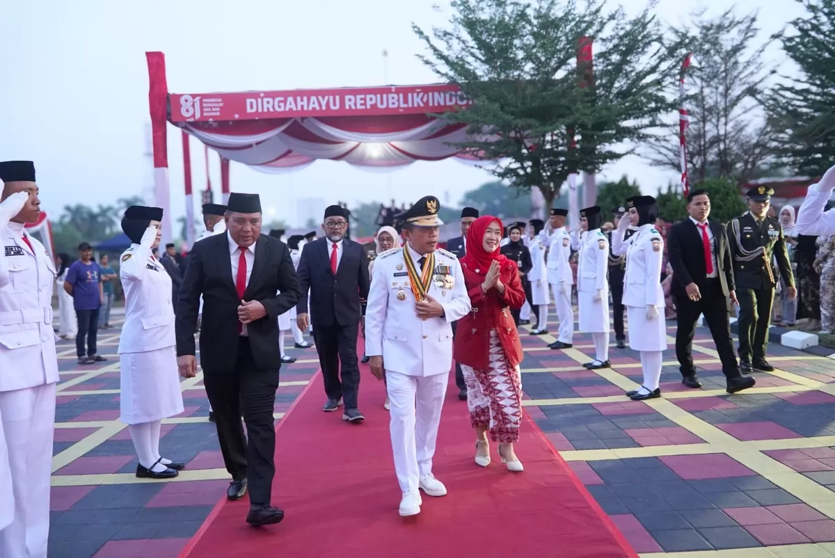 Gubernur Al Haris dan Forkopimda Hadiri Upacara Penurunan Bendera dengan Khidmat. (Doc. Diskominfo Provinsi Jambi)