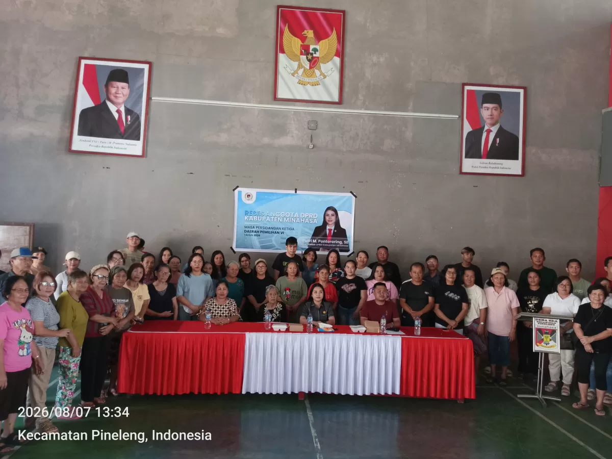 Foto bersama masyarakat Desa Sea dan Wakil Ketua DPRD Minahasa Putri Marlin Pontororing, SE dalam Kegiatan Reses masa sidang ketiga (Abadipost.com)