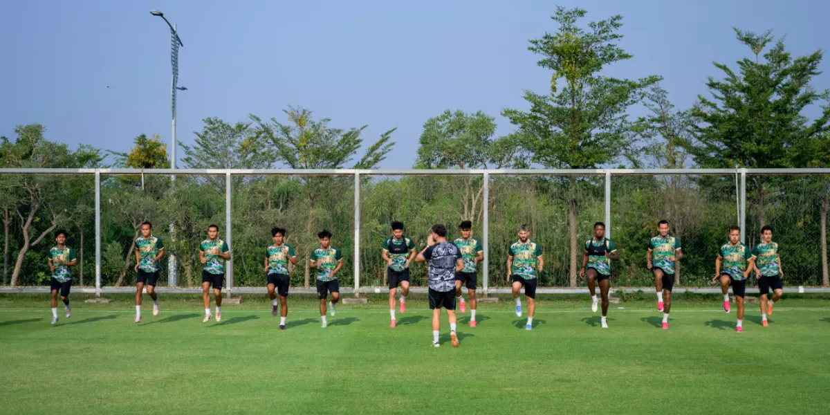 Skuad Persebaya menjalani latihan setelah menjuarai Piala Presiden 2026. (Foto : Persebaya)