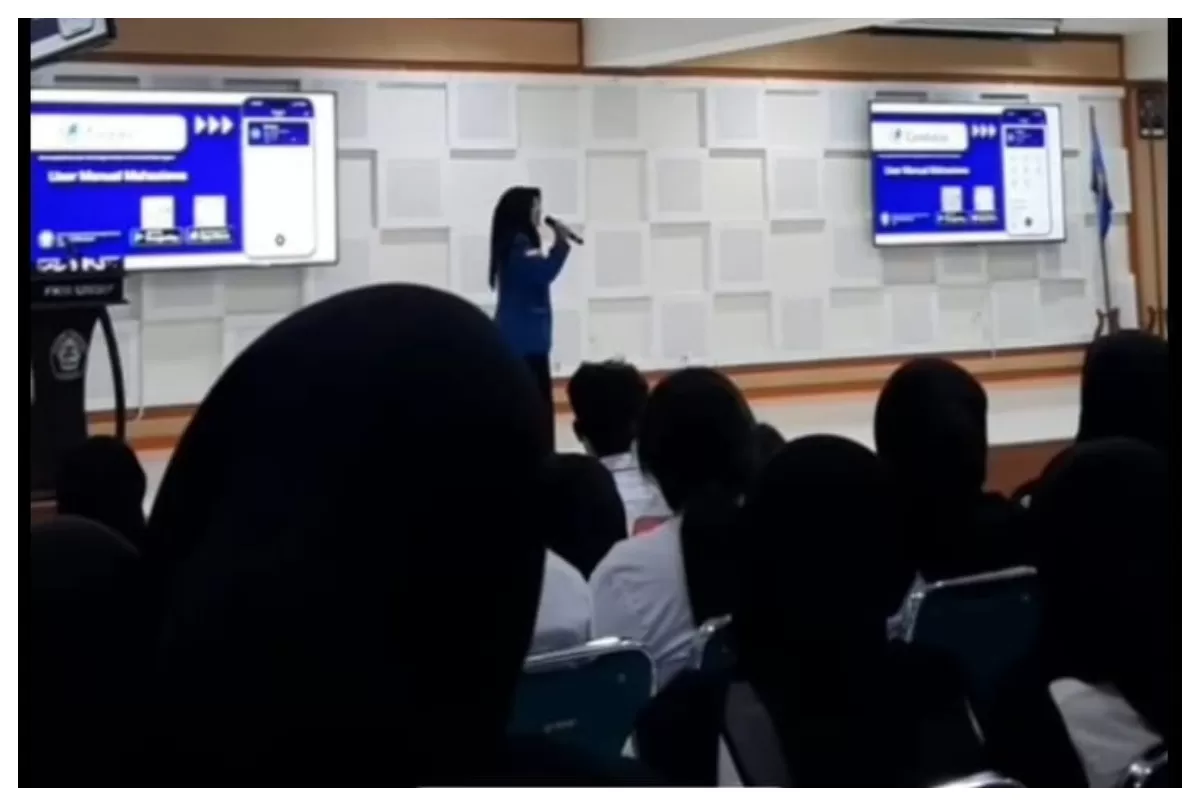 PKKMB FKM Undip 2026 memperkenalkan layanan akademik digital dan aplikasi GENTAYU kepada mahasiswa baru. 