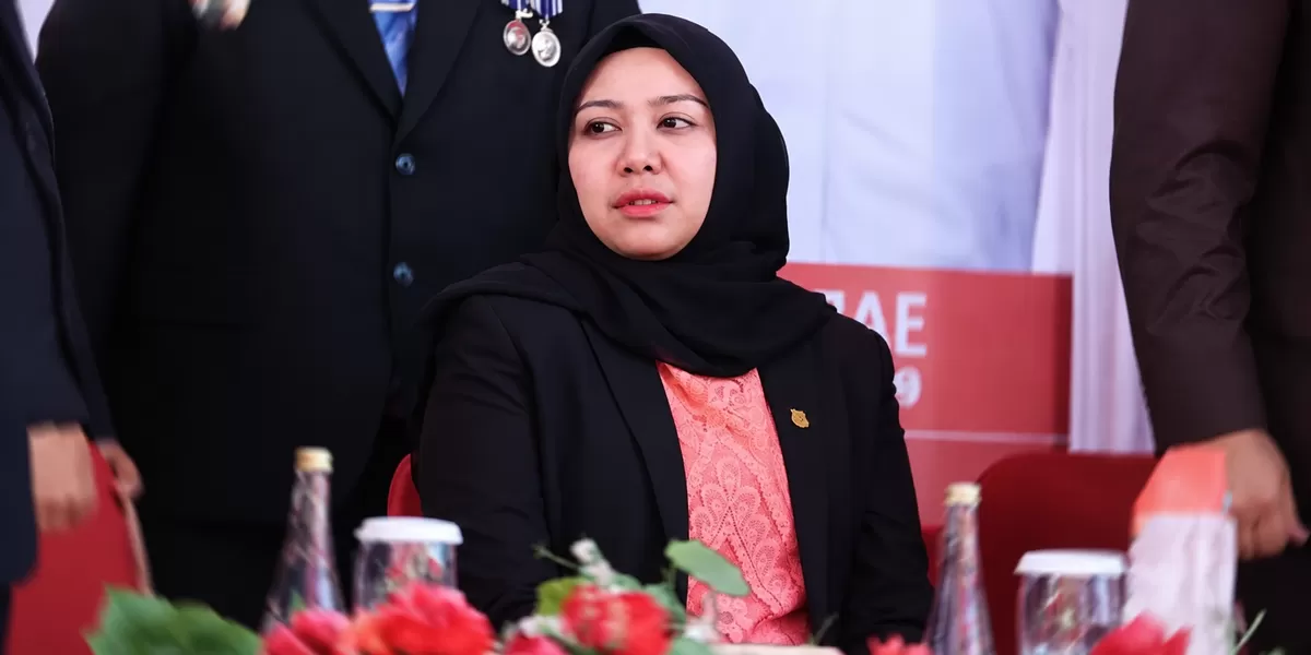 Ketua DPRD Kabupaten Bulukumba Umy Asyiatun Khadijah menghadiri pengukuhan 72 anggota Paskibraka Kabupaten Bulukumba di Halaman Rumah Jabatan Bupati, Sabtu (15/8/2026). (Facebook/DPRD Kab. Bulukumba)