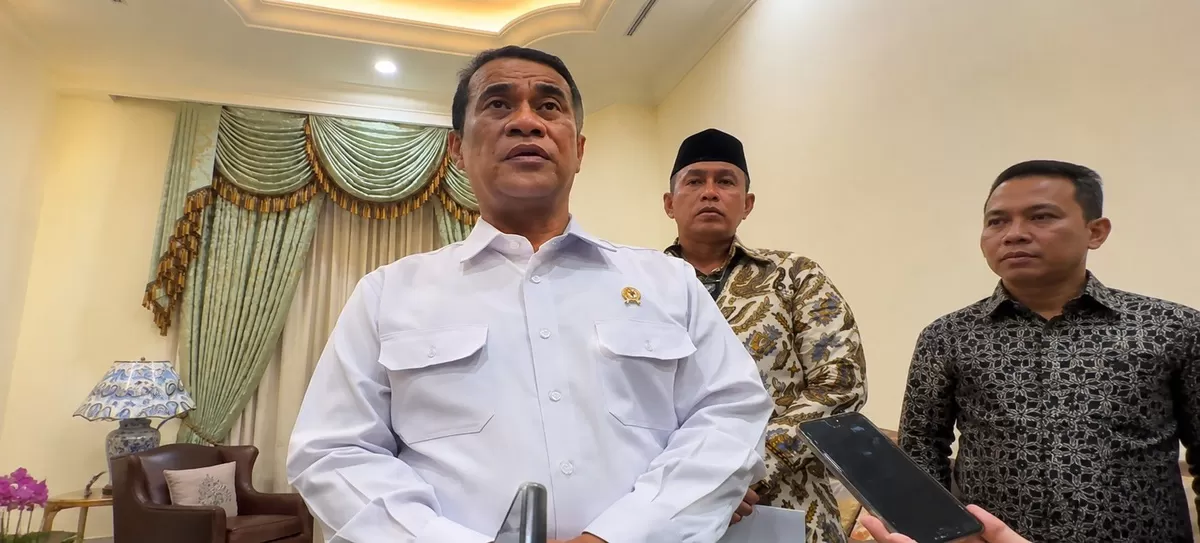 Menteri Pertanian Amran Sulaiman saat memberikan keterangan terkait ekspor beras Indonesia ke Malaysia. (1st)