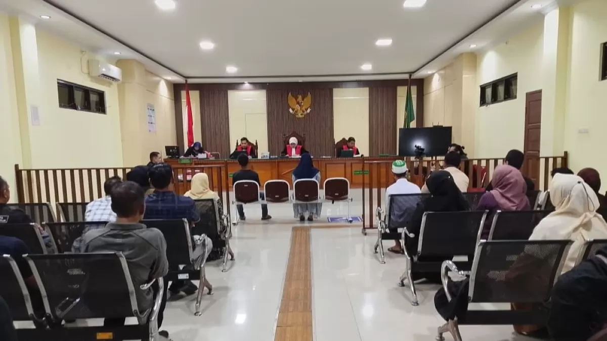 Sidang Perdana Pekara Kekerasan Terhadap Anak di Idi Tunong