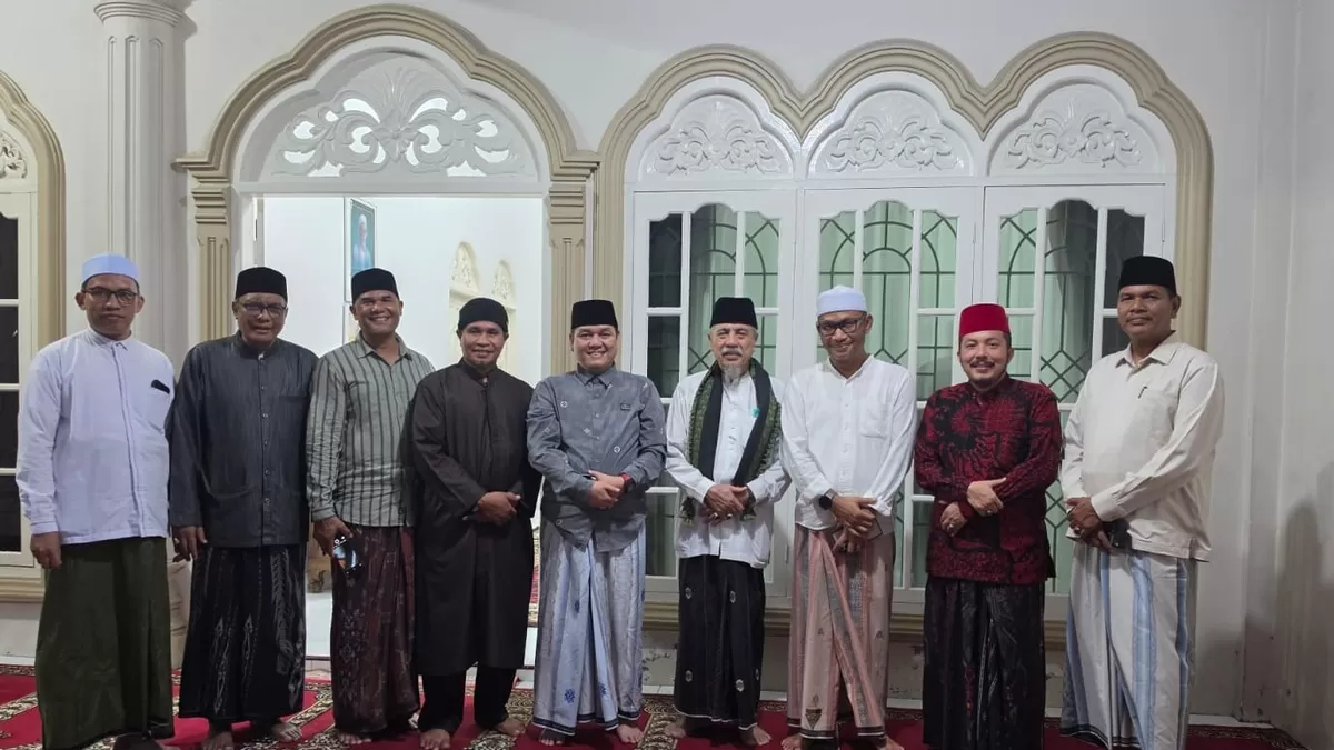 Abon Yunus Wakili Mualem Hadiri Milad Al-Albab dan Haul Abu Tumin