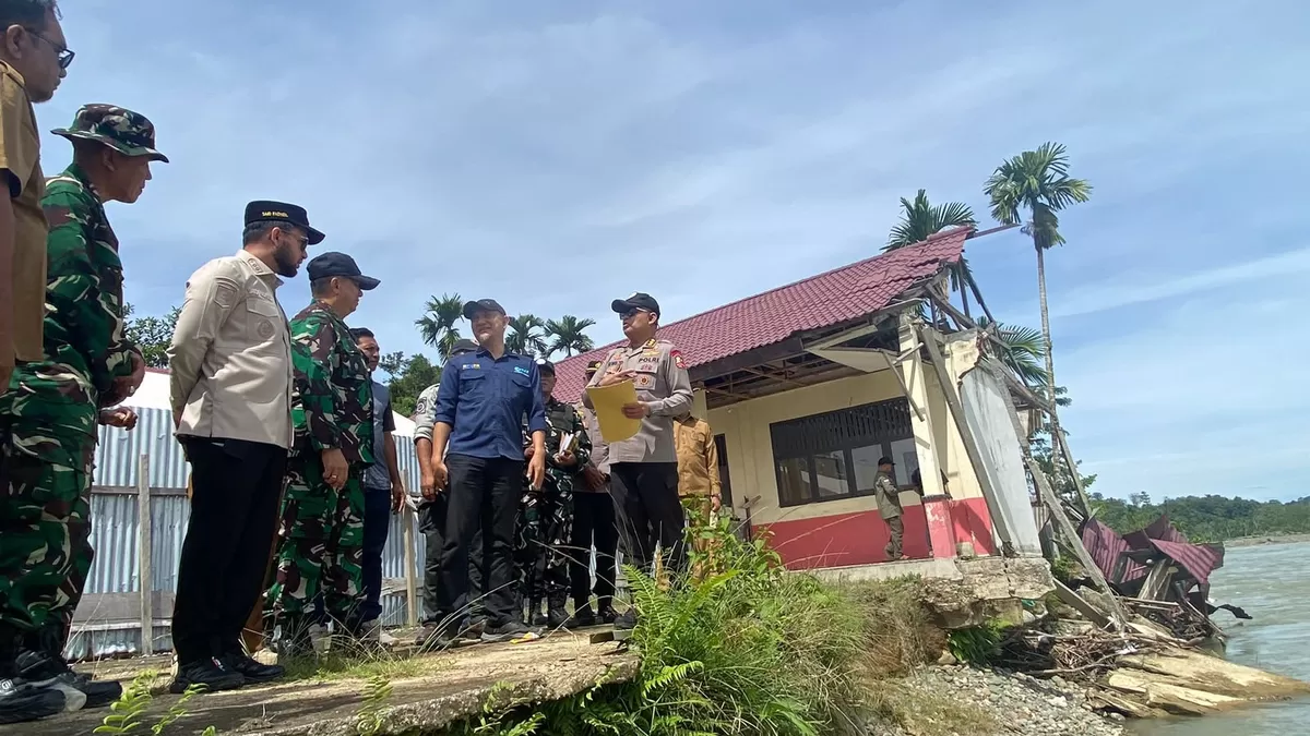 Tim Monev Aceh I Satgas PRR meninjau kawasan Pante Ceureumen di Aceh Barat, Aceh. 