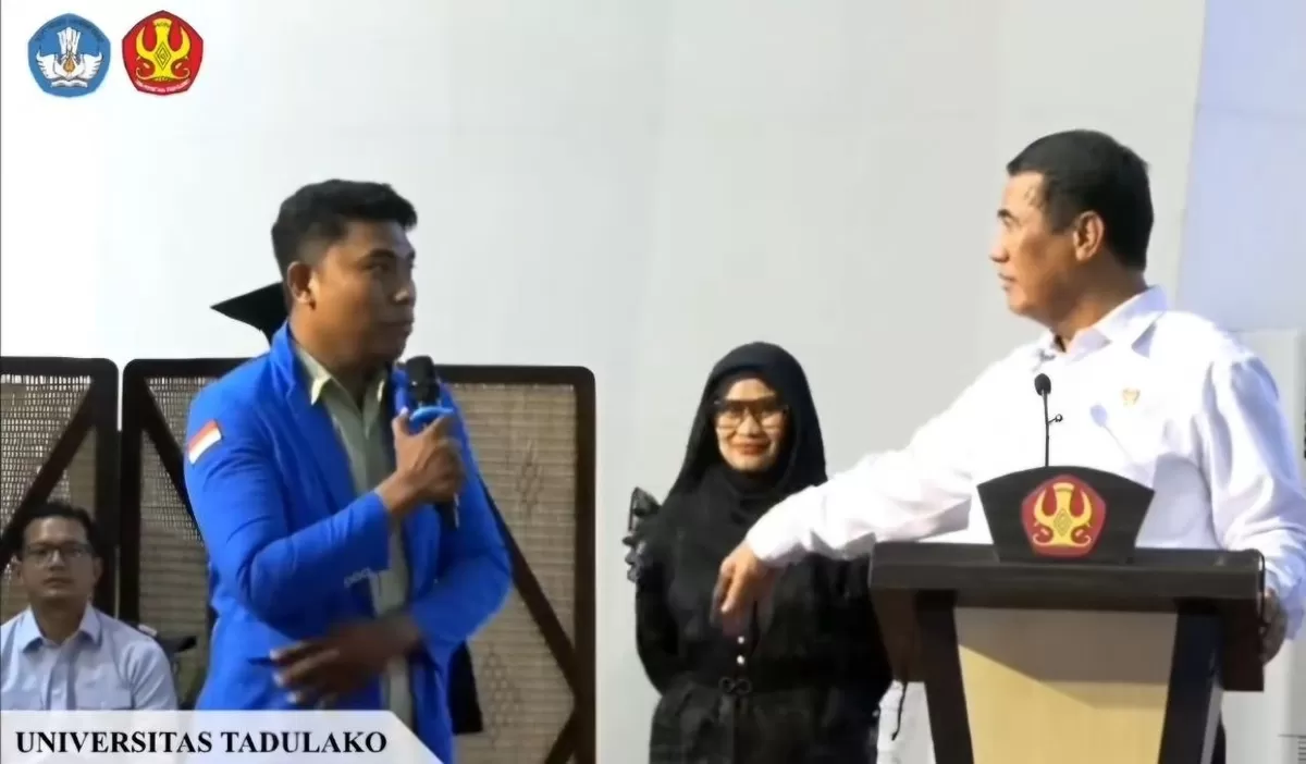 Mentan Amran Sulaiman berdialog dengan alumni Untad saat Wisuda ke-138 di Auditorium Prof. Aminuddin Ponulele. (youtube:/universitas tadulako)