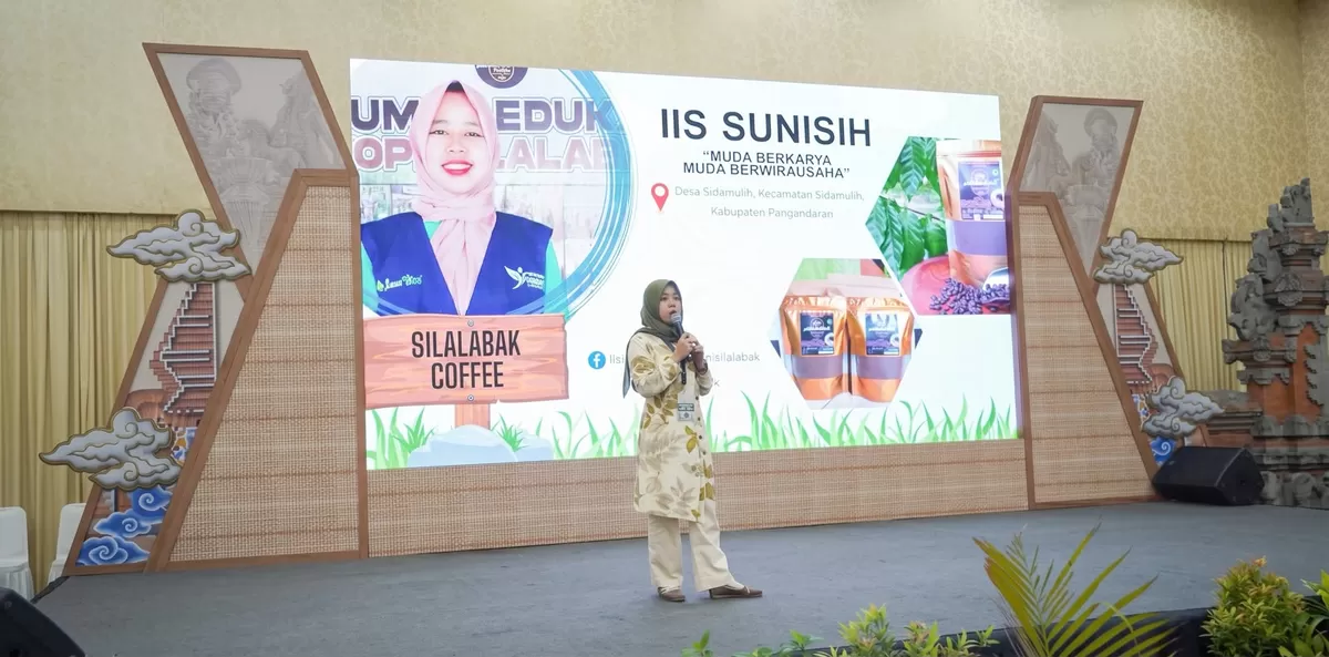 Iis Sunasih anggota BPC HIPMI Pangandaran, sekaligus pengusaha kopi ekspor. 