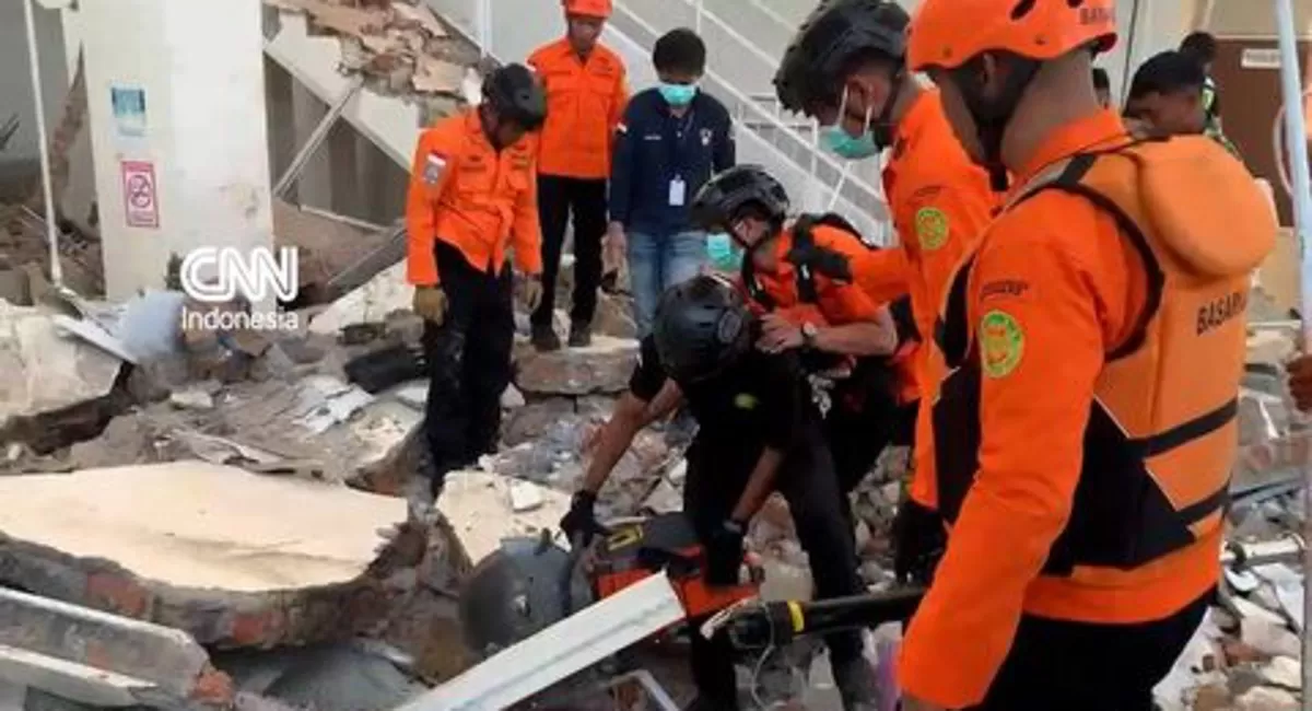 Tim SAR Gabungan memperluas radius penyisiran. (Foto: CNN Indonesia) 