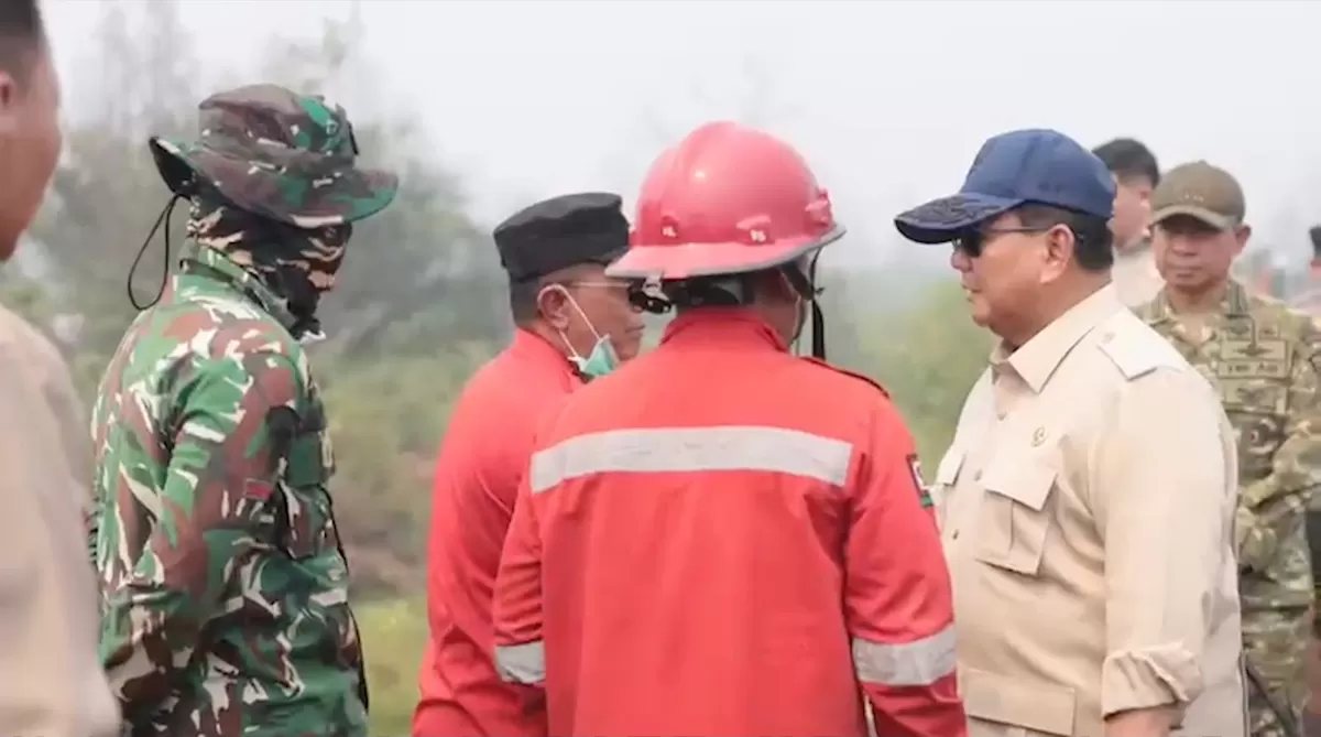 Presiden Prabowo Subianto meninjau Karhutla Kalimantan. Bakom RI