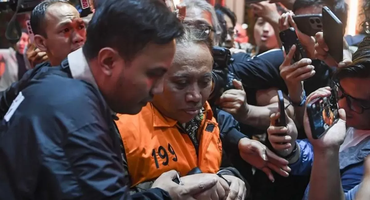 KPK membeberkan aliran gratifikasi seleksi mandiri Unsoed senilai Rp680 juta yang digunakan Rektor Akhmad Sodiq untuk membeli tiga bidang tanah via keponakannya.