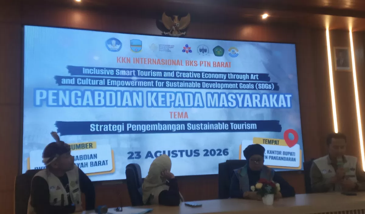 Konfrensi Pers KKN internasional dan Reguler ISBI Bandung di Aula Bupati Pangandaran Minggu (23/8/2026)