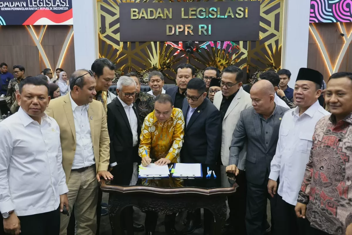 Sejumlah Wakil Menteri Kabinet Merah Putih dan anggota Badan Legislasi DPR RI tengah menyepakati RUU Pengaturan Reforma Agraria.Foto/Is t