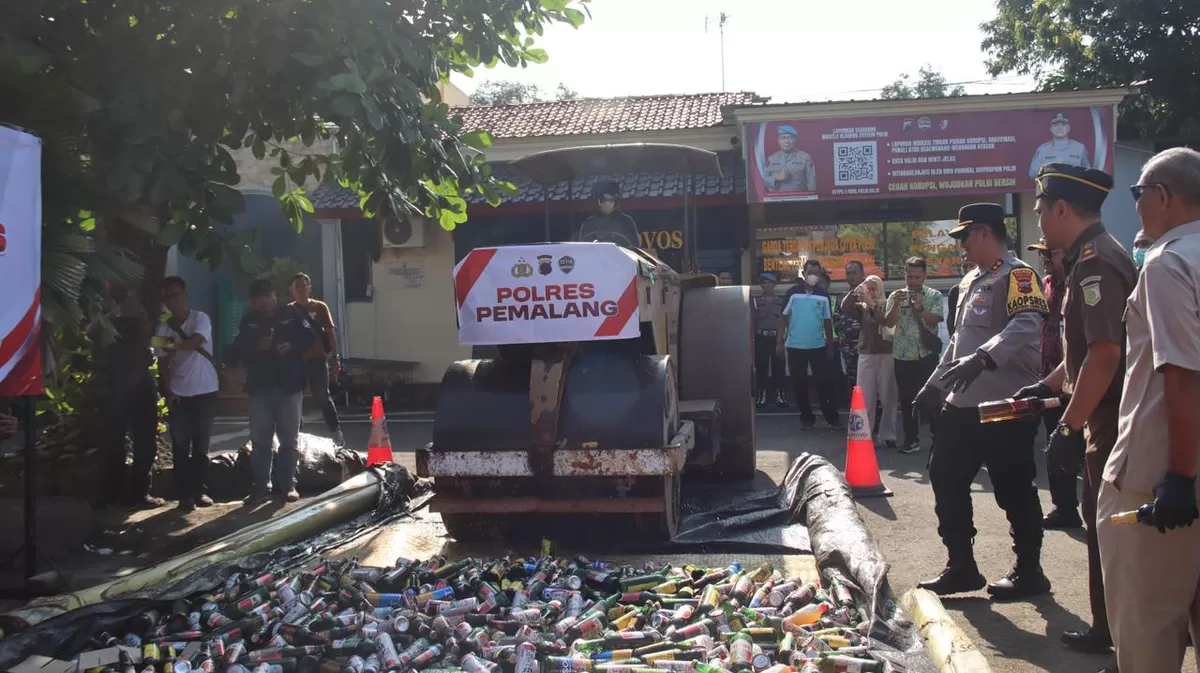 Pemusnahan miras di Polres Pemalang (AGUS R)