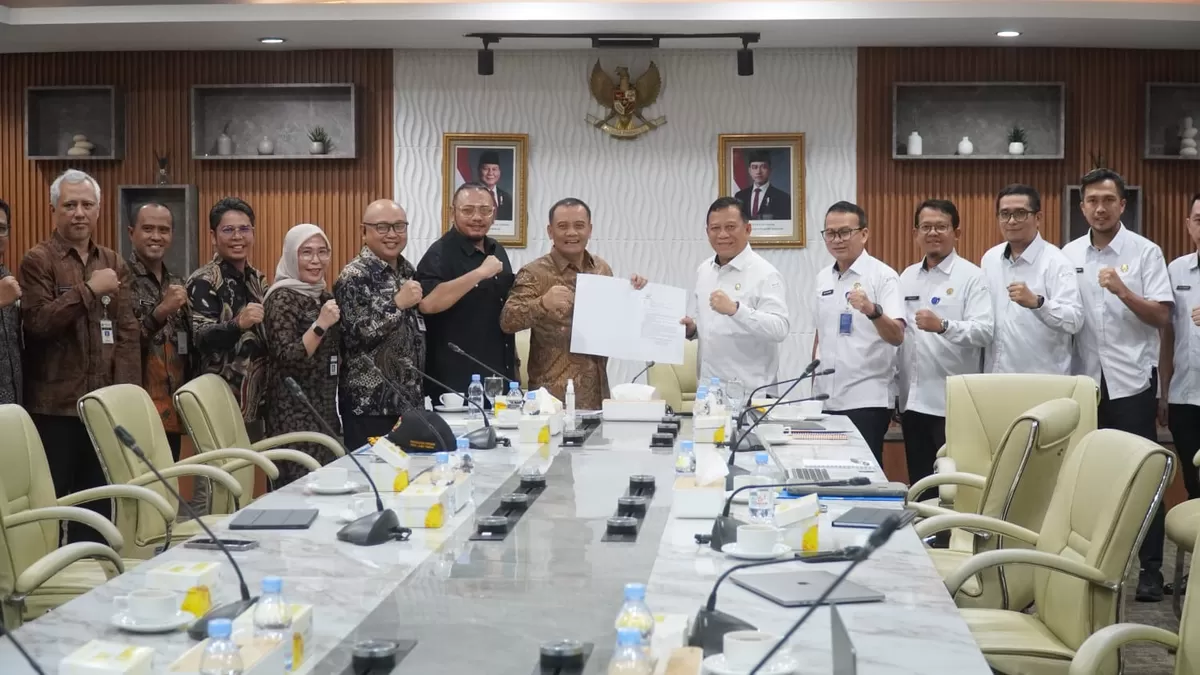 Walikota Tegal Bersama Pejabat Utama Kemetrian Kelautan di Jakarta (AGUS R/ist)