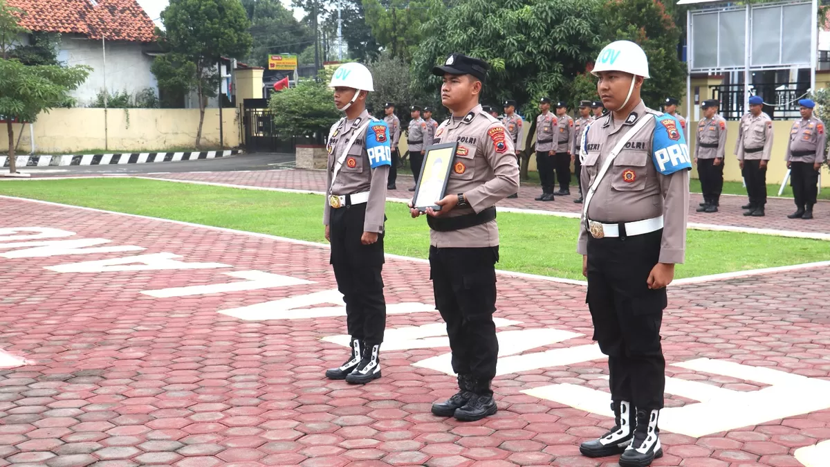 Anggota Polres Pemalang (WT) saat Upacara Pemecatan (AGUS R)