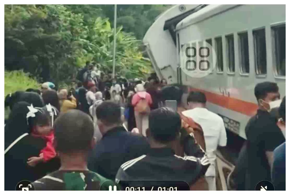 Situasi Kereta Ajnjlok di Brebes, Jawa Tengah (AGUS R)