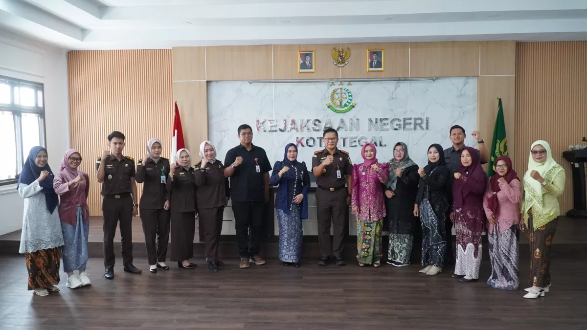 Wakil walikota Tegal saat melakukan kunjungan ke Kejari Kota Tegal (AGUS R)
