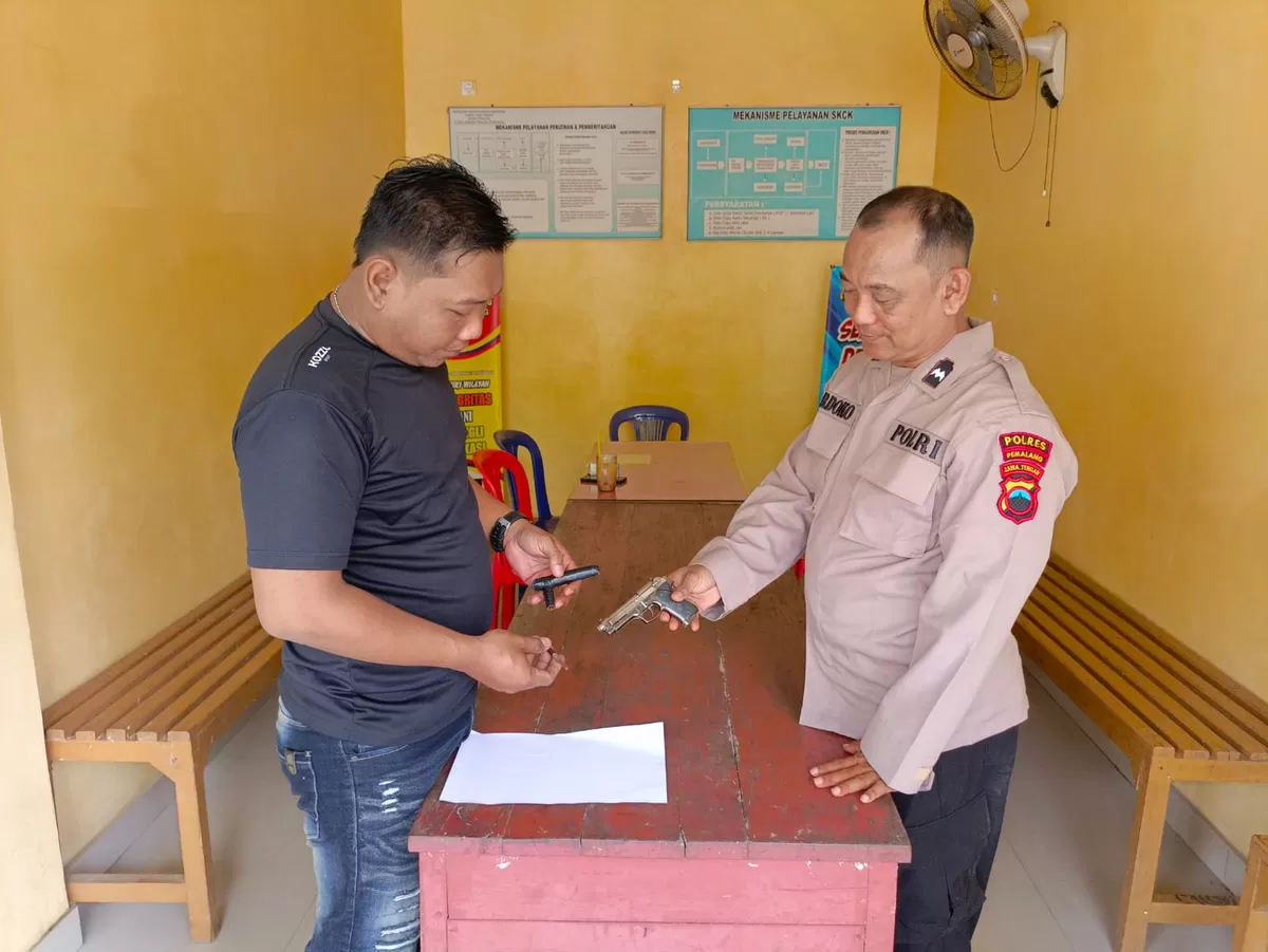 Anggota Satreskrim Polres Pemalang Periksa Barang Bukti Yang digunakan Sindikat Curanmor Lintas Propinsi (AGUS R)