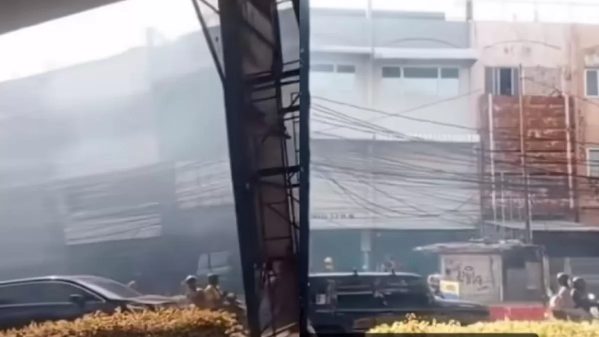 Insiden ledakan di galian pipa air di Jakarta Selatan. (X/myworldispale)