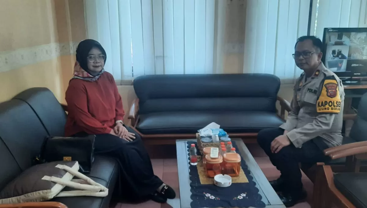 Pertemuan kuasa hukum keluarga korban, Mira Widyawati, SH, MH. dengan Jajaran Polsek Ujungberung Bandung, Senin, (13/7/2026). Foto (Adis/VJ)