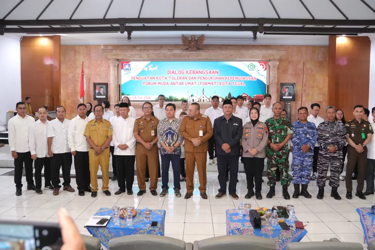 engurus Forum Muda Antar Umat (FORMAT) Kota Tegal resmi dikukuhkan oleh Ketua Forum Kerukunan Umat Beragama (FKUB) Kota Tegal