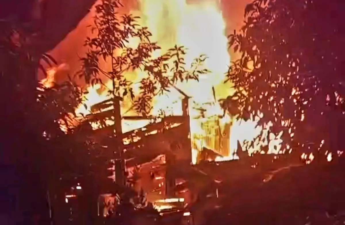 Rumah Pensiunan Guru di Solok Selatan Ludes Terbakar