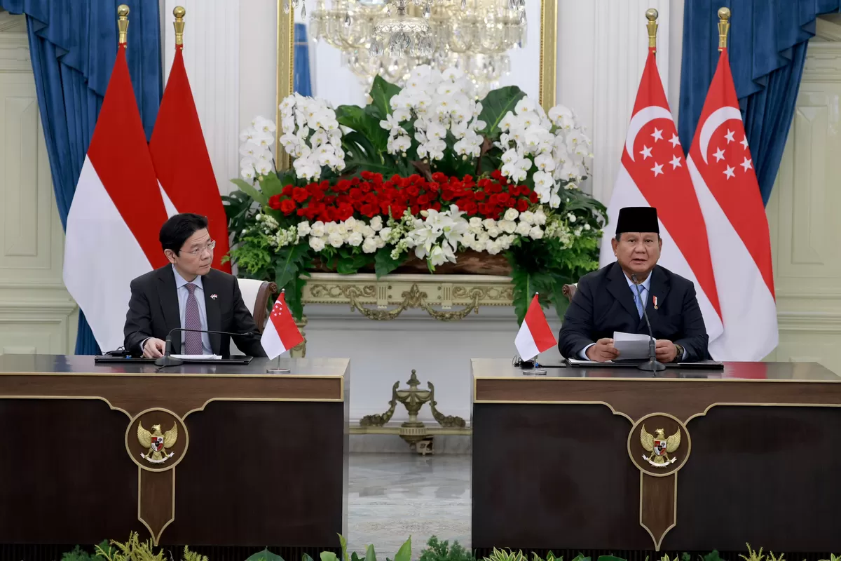 Bahas Isu Global Bersama PM Singapura, Prabowo Tegaskan Sikap ASEAN Utamakan Diplomasi