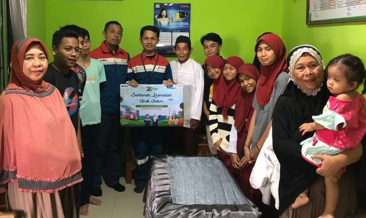 Pertamina Patra Niaga Regional Sulawesi melalui Integrated Terminal Kendari&nbsp;menyerahkan Santunan Ramadhan Anak Yatim di Panti Asuhan Sultan Al-Amin, Kelurahan Andonouhu, Kecamatan Poasia, Kota Kendari
